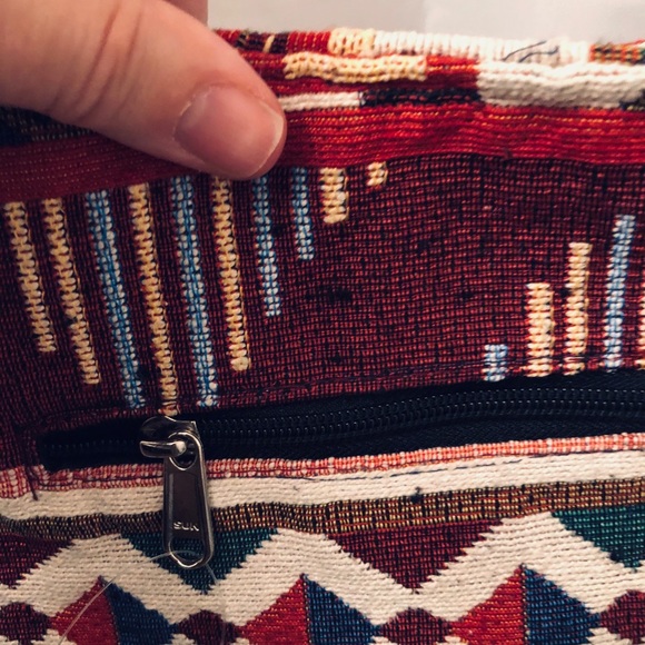 Embroidered crossbody bag - Picture 7 of 7